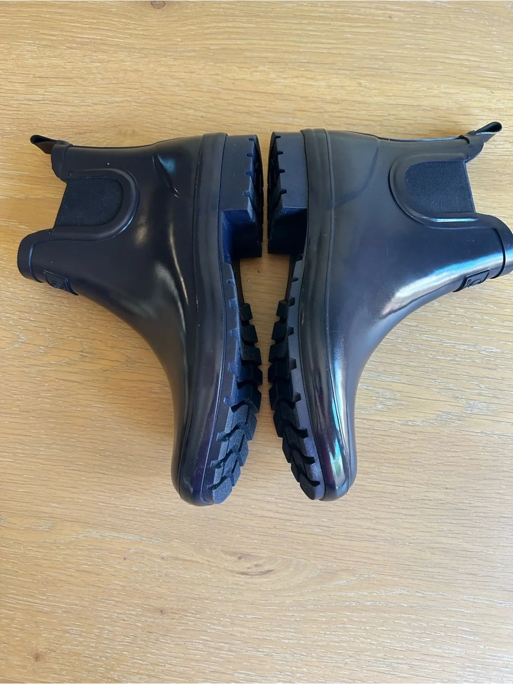 Sperry Women's Drizzle Chelsea Rain Boots in navy, Size 9, NWOT Display